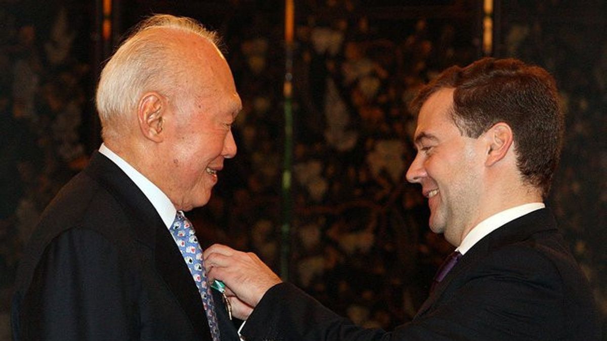 Kontroversi Lee Kuan Yew: Kala Pemerintah Singapura jadi Mak Comblang Kaum Terpelajar