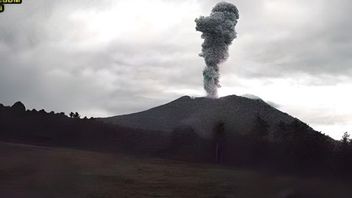 Mount Ibu Halmahera Malut Eruption As High As 1.5 Kilometers