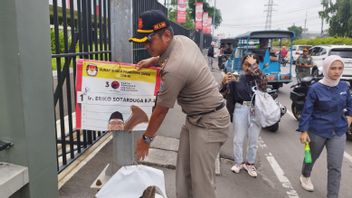 Central Jakarta Satpol PP Gather 55 Thousand APK Waste