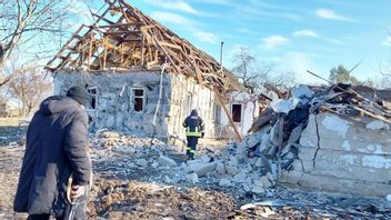 Calls Russia Trying To Cause Major Destruction, Ukrainian Ambassador: They Use Vacuum Bombs