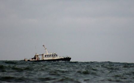 Kemenkumham Banten Gelar Operasi Periksa Kapal Asing di Selat Sunda