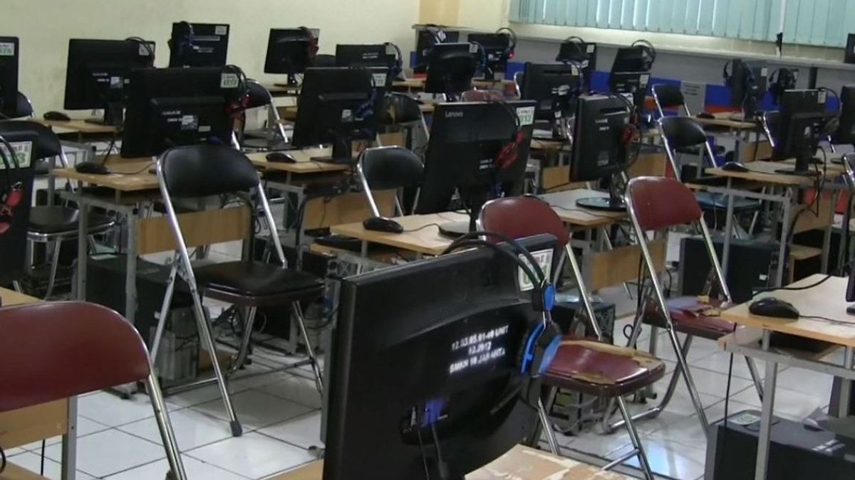 بلدية سورابايا تمنح المدرسة الإعدادية / MTS فرصة لاستيعاب 5,135 من خريجي المدارس الابتدائية