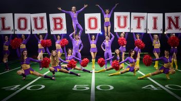 Women’s Spring-Summer 2026, Christian Louboutin Menjejak Lapangan Sepak Bola
