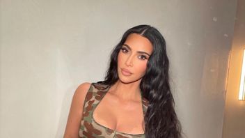 Kim Kardashian Is Single, Officially Releases Kanye West's Name