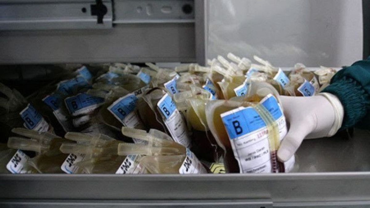 الشرطة تعتقل التخلص من أكياس الدم بفيروس نقص المناعة البشرية في مركز اقتراع جونوك بانجكالان