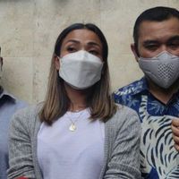 Melihat Hubungan Kita dan Pembantu di Rumah: Sisi Lain Penggelapan Aset Nirina Zubir