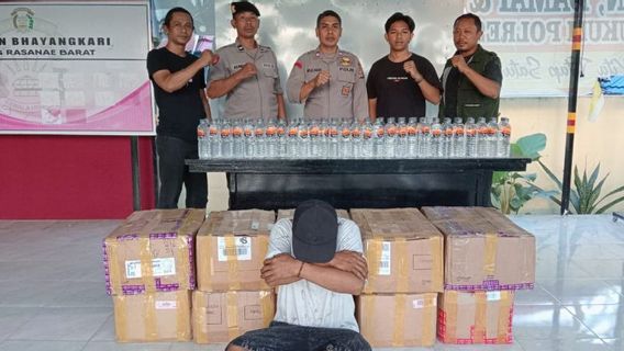 Failed To Smuggle 570 Bottles Of Bali Wine In Bima, Police Check Truck Driver