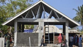 西スンバワ州の2018年地震に強い住宅プロジェクトの汚職疑惑は、2億8,000万ルピアの州を巻き込んだ。