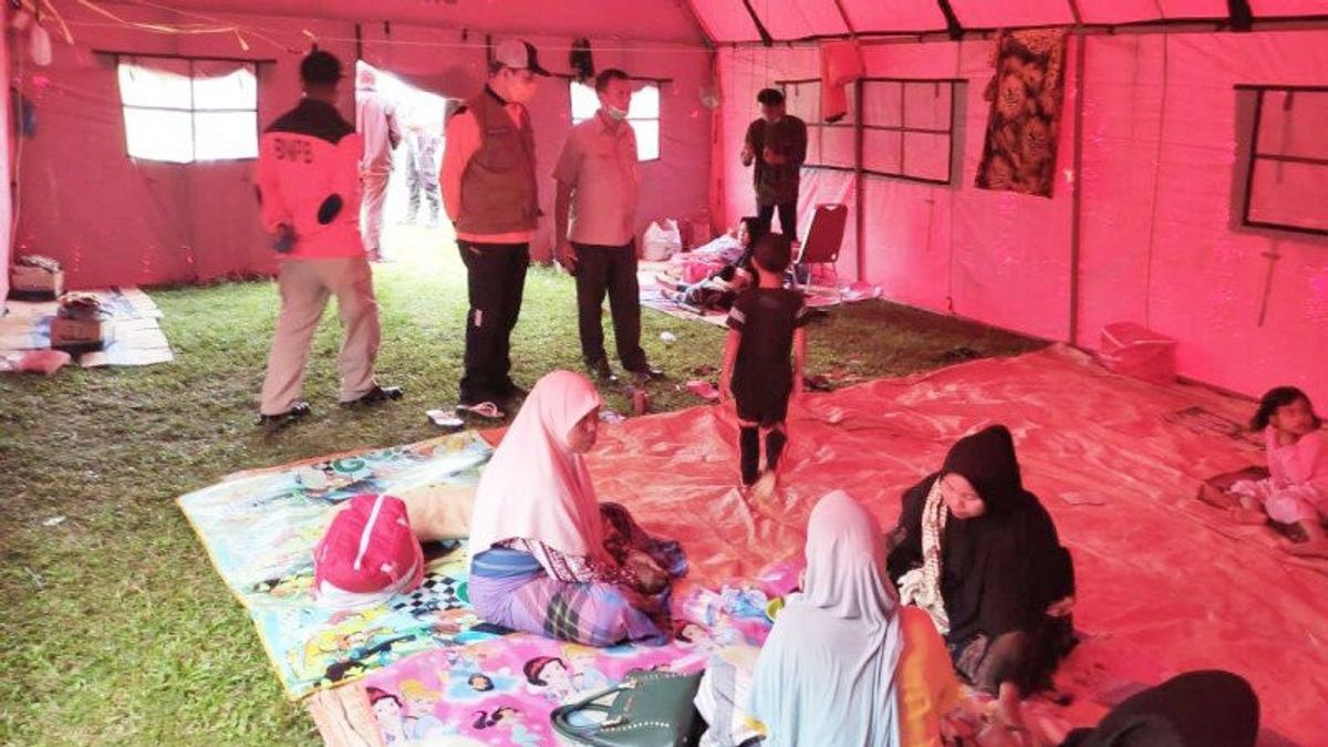 Ada 150 Warga Aceh TImur Mengungsi Akibat Kebocoran Gas, Didominasi Ibu dan Anak-anak 