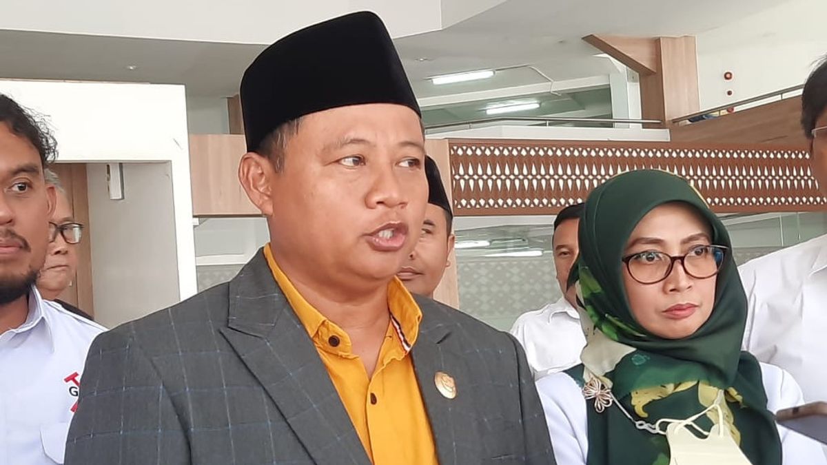 法律准备推进西爪哇州长，条件是里德万·卡米尔（Ridwan Kamil）在2024年参加总统选举