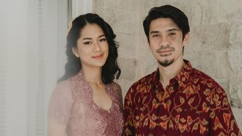 Playing Together Iedil Dzuhrie Putra, Prisia Nasution Forgets How To Kiss Your Own Husband