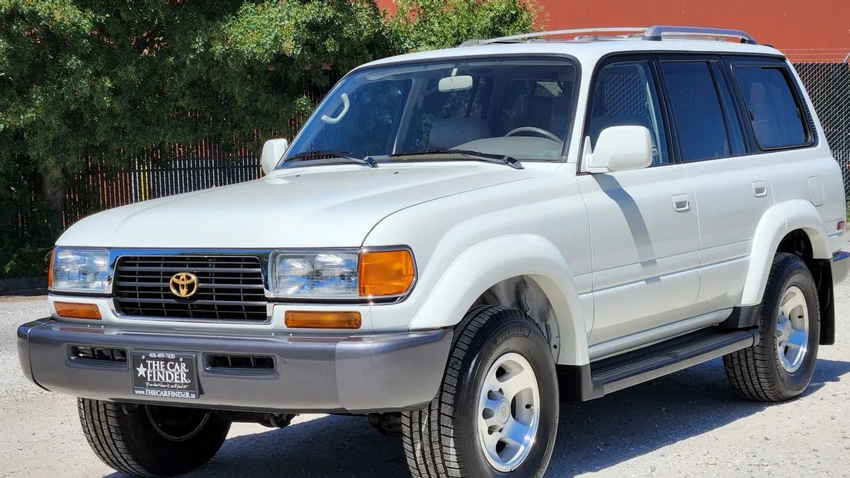 This Used Toyota Land Cruiser Successfully Sold For Almost IDR 3 Billion, What's The Privilege?