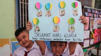 Menuntut Persamaan Hak Guru Madrasah yang Sering Dianggap Anak Tiri