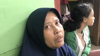 One Of The Fire Victims In Mampang, South Jakarta, Asks The Government To Purchase Laptops For Children
