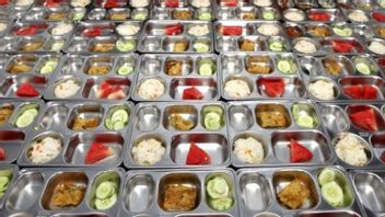 Prabowo alloue 335 billions de roupies pour un programme alimentaire gratuit en 2026
