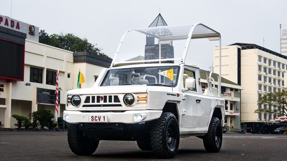 Take A Peek At Maung MV3 Pope's Specification, Pope Francis' Car During His Grand Mass At GBK