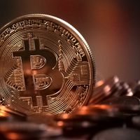 Memerah Harga Bitcoin Ikuti Penurunan Saham Wall Street