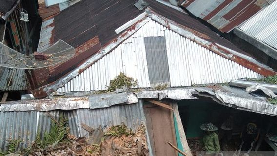 Tanah Longsor di Muara Enim; BPBD Sumsel Kirim Bantuan Logistik