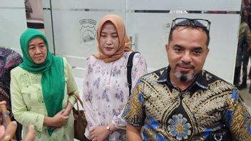 La famille d’une étudiante PPDS Undip Aulia Risma signalant l’intimidation à la police de Jateng