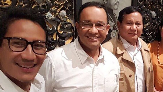 <i>Ngaku</i> Tak Tahu Total Utang Anies Rp92 Miliar, Erwin Aksa: Apakah Pak Sandi Mengikhlaskan Itu?