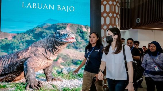 Jelang KTT ASEAN, Wamenparekraf Kunjungi Pusat Informasi Bandara Komodo