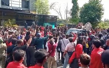 Berkumpulnya Massa Saat Tahapan Pendaftaran Pilkada 2020 Dikhawatirkan Jadi Klaster COVID-19