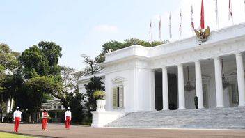 Bantah Pose 2 Jari di Mobil Kepresidenan Dukung Paslon Tertentu, Istana Serahkan ke Bawaslu