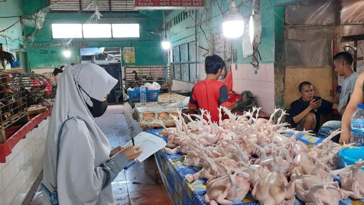 قبل رمضان 2022، مخزون المواد الغذائية في سوق ماكاسار التقليدي آمن 