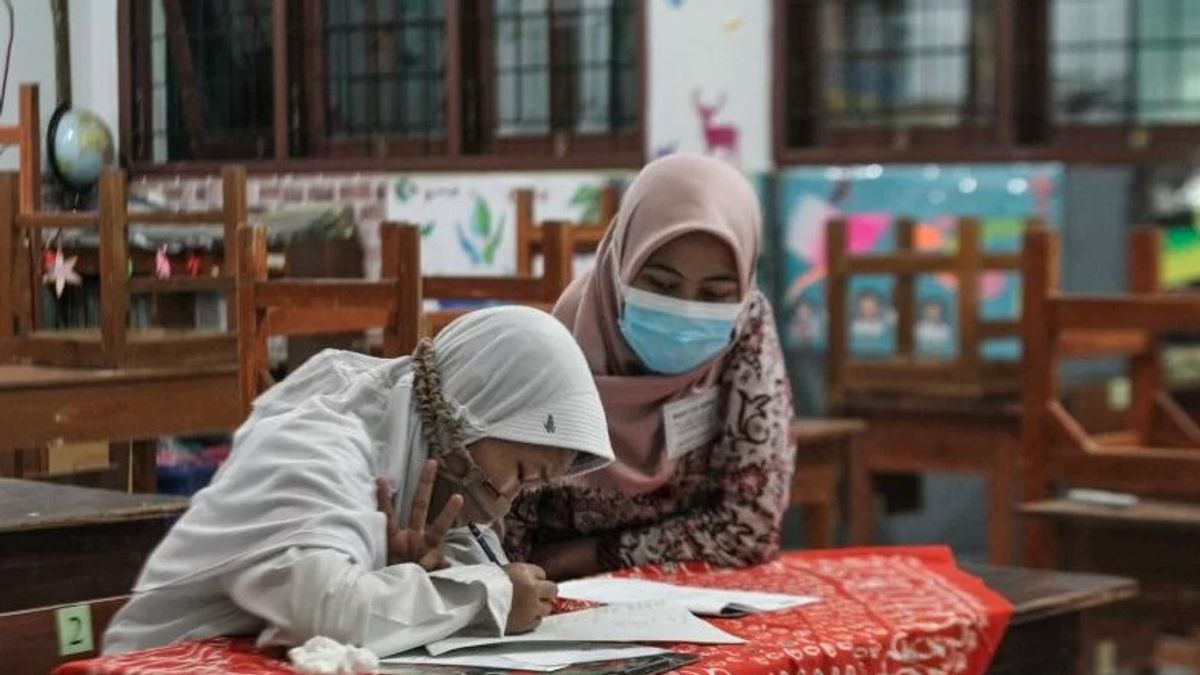 Berita Yogyakarta Terbaru: Sekolah di Yogyakarta Kembali Menerapkan Pembelajaran Daring Penuh