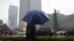 Cuaca Jakarta Hari Ini, BMKG Perkirakan Hujan Mulai Malam Hari