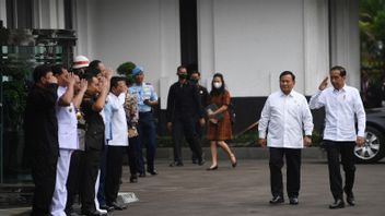 President Jokowi Summons Defense Minister Prabowo To The Palace