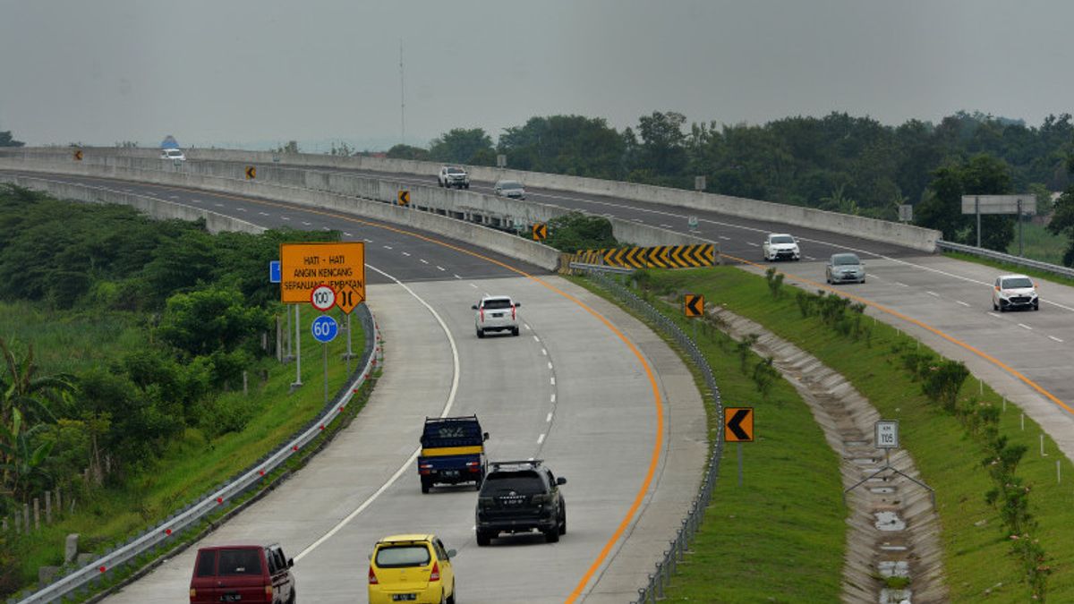 Jokowi Targets 16 Trans-Sumatra Toll Roads To Be Completed By The End Of This Year