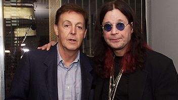 奥齐·奥兹伯恩(Ozzy Osbourne)回忆起他与保罗·麦卡特尼(Paul McCartney)的第一次会面:就像遇到耶稣基督一样