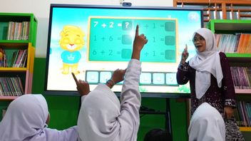 الفيضانات تغمر جاكرتا، وتضطر المدارس إلى الدراسة عن بعد حتى 28 يناير