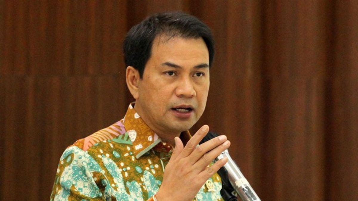 قائد DPR يطلب TNI للتنسيق مع باكاملا للعثور على غواصة Nanggala 402