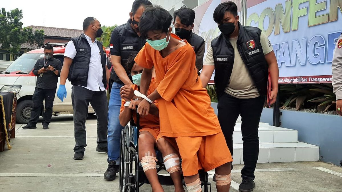 Berusaha Melawan, Polisi Tembak Kaki Sopir dan Kernet Angkot yang Perkosa dan Hantam Kepala Penumpangnya dengan Ban Serep di Tangerang