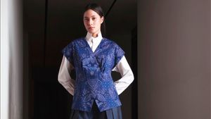Peringati Hari Batik Nasional, Ini Pandangan dan Gaya Kesukaan Gen Z