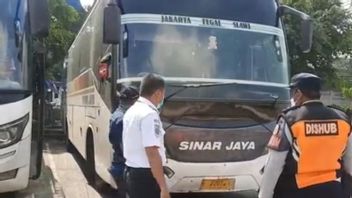 Jelang Mudik, Terminal Kampung Rambutan Uji Kelayakan Puluhan Bus