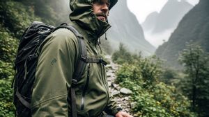 Jangan Sampai Salah Pilih, Ini Perbedaan Waterproof dan Water Resistant