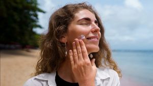 Lupa Pakai Sunscreen di Area Wajah Ini Bisa Picu Kanker