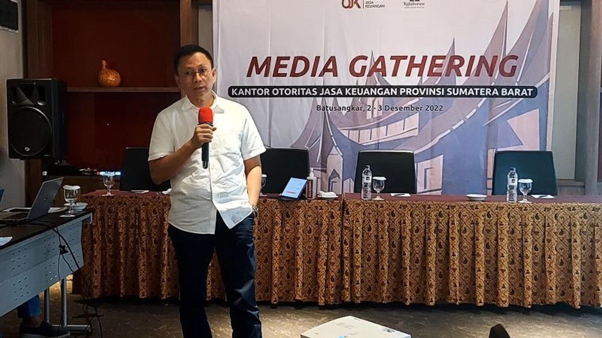 OJK: تم تسجيل 230,106 حسابا لتلقي قروض عبر الإنترنت في غرب سومطرة