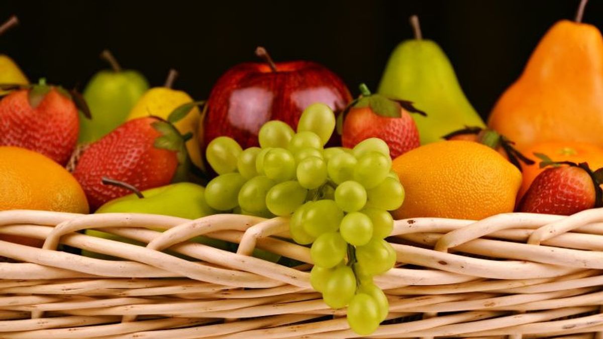 Reasons For Fruits Are Better For Iftar Than Just Sweet Food