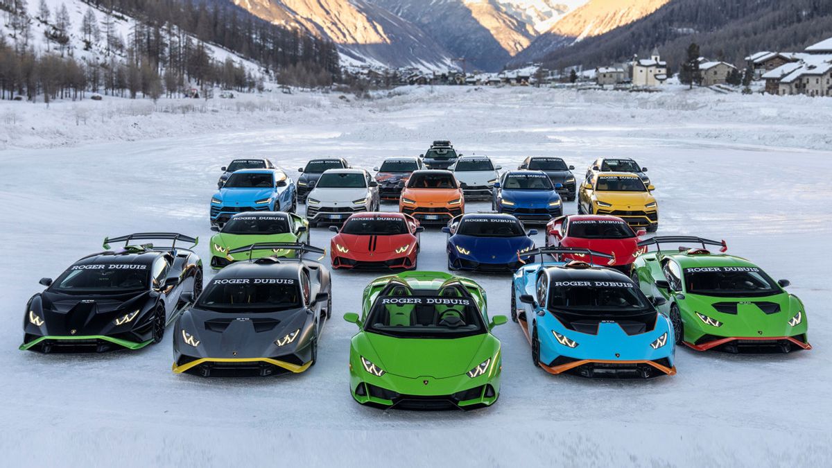 Lamborghini Wants To Keep Petrol Engines After 2030 By Presenting Hybridization