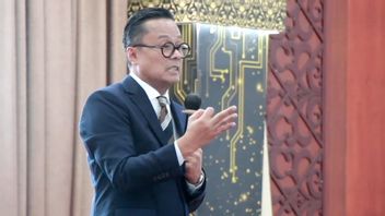 دوني أوسكريا حول توظيف مديري التمويل الأجانب في جارودا: تركيز التحول الأساسي