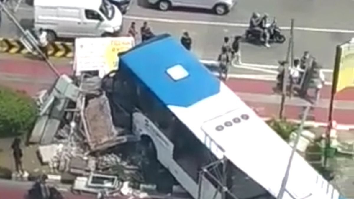 Série Sur Les Accidents D’autobus De Transjakarta : Évaluation Totale