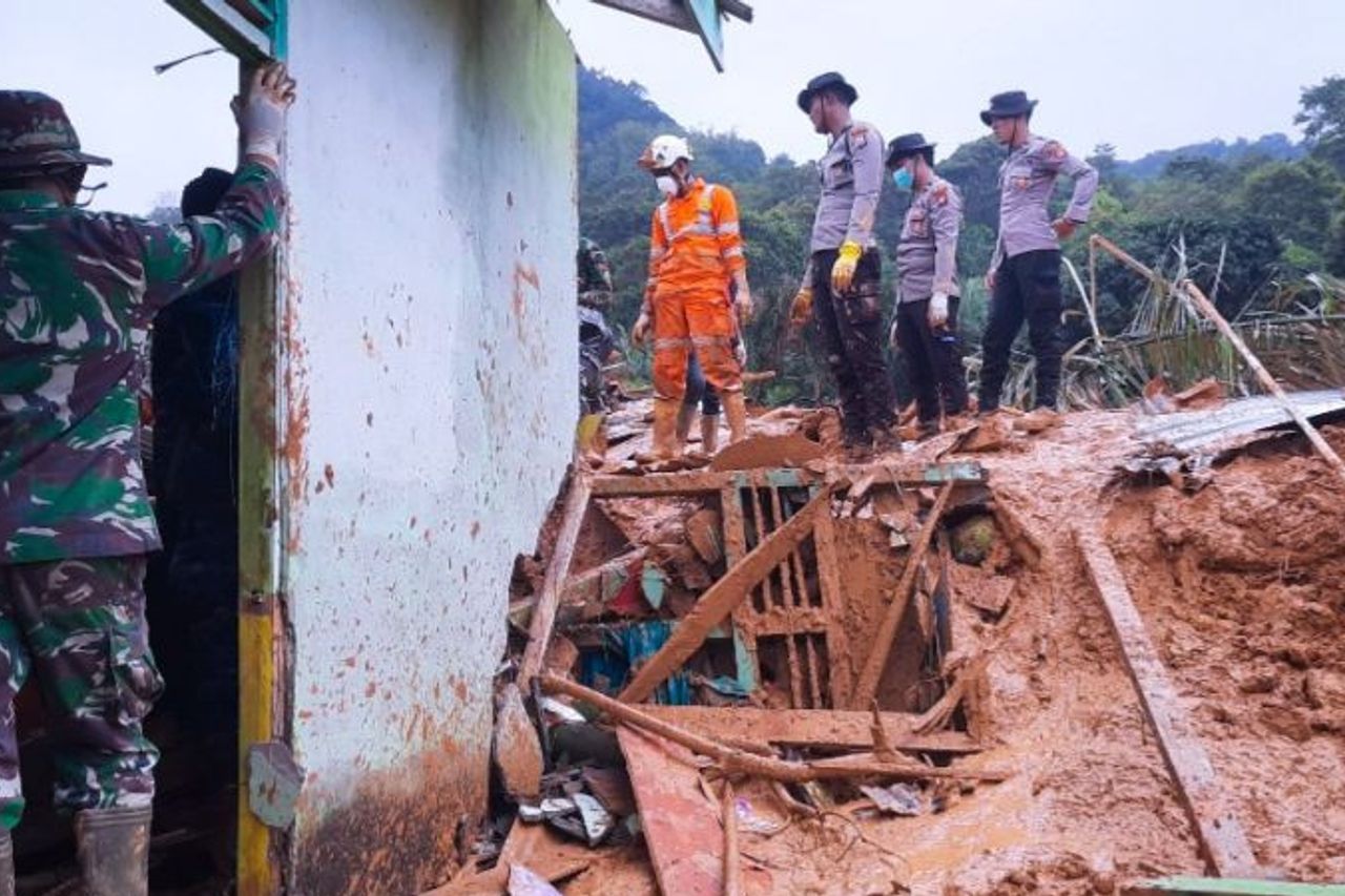 ナトゥナセラサン地すべりの犠牲者の更新:21人が死亡し、33人がまだ行方不明と宣言されています