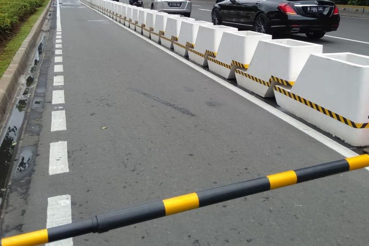アニーは、PDIP派から2メートル幅、DPRD恒久的な自転車レーンを構築します:道路ベッドを狭く