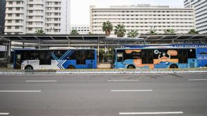 TransJakarta Masih Sosialisasikan Kewajiban STRP untuk Penumpang