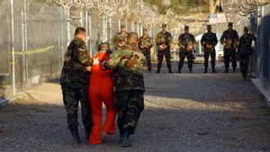 Inggris Membayar Kompensasi 'Substansial' kepada Tahanan Teluk Guantanamo