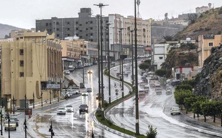 Mekkah Sempat Terendam Banjir, Pusat Meteorologi Arab Saudi Antisipasi Curah Hujan Tinggi Hingga 2 Mei